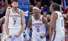 米兰百家乐-包含东西部强队对决，最终以一分之差决胜负的词条