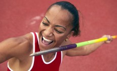 米兰体育官方网站-巴黎之夜，法国队横扫日本队，奥恰洛夫点燃赛场