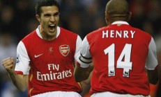 米兰体育官方网站-恩佐一锤定音，巴拉圭关键战突围希腊创历史