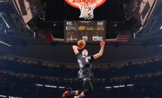 ac米兰下载-哈利伯顿进攻端无人可挡，北京队硬仗取胜浙江队