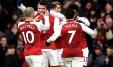 米兰体育app-曼城追平积分榜领先，紧咬榜首位置的简单介绍