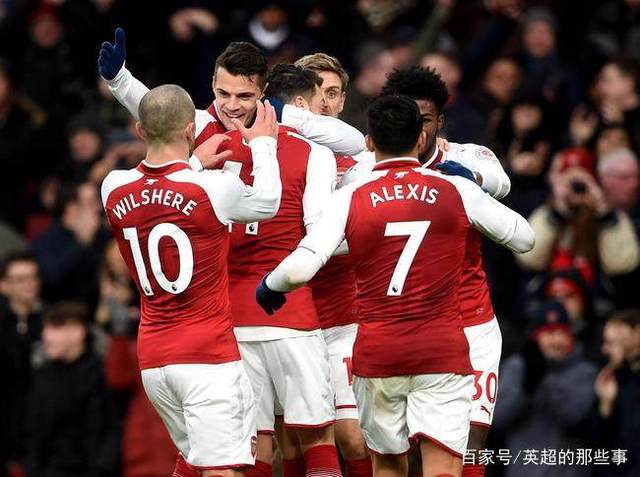 曼城追平积分榜领先，紧咬榜首位置的简单介绍