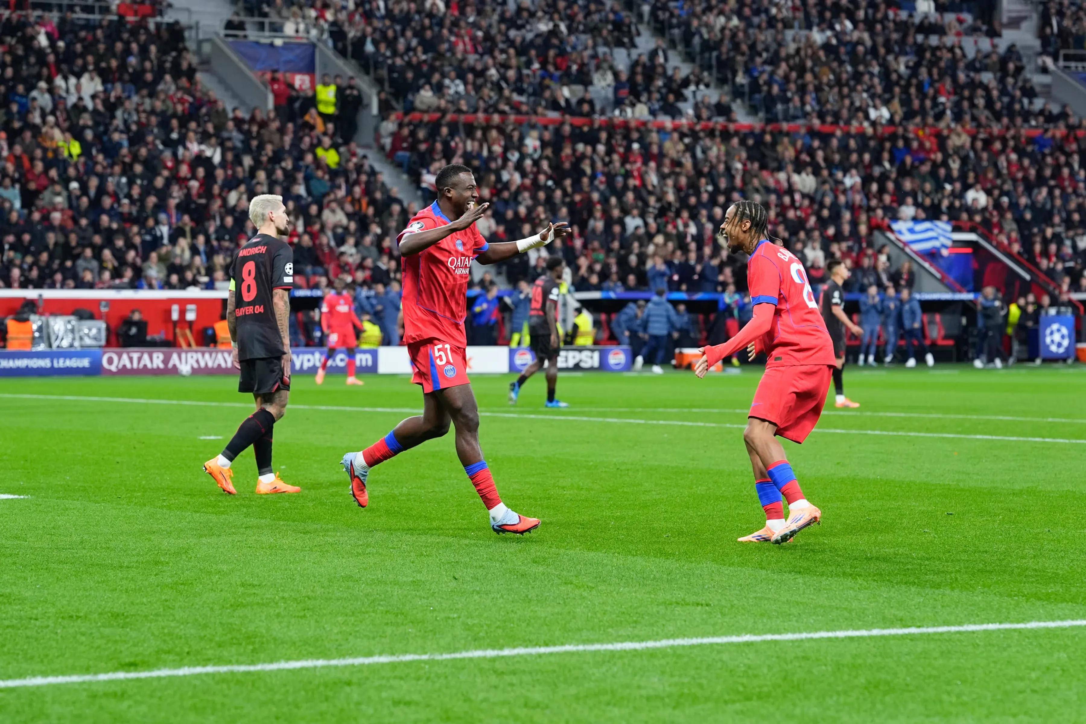 雄起豪情：欧冠比赛中球队的壮举传世！