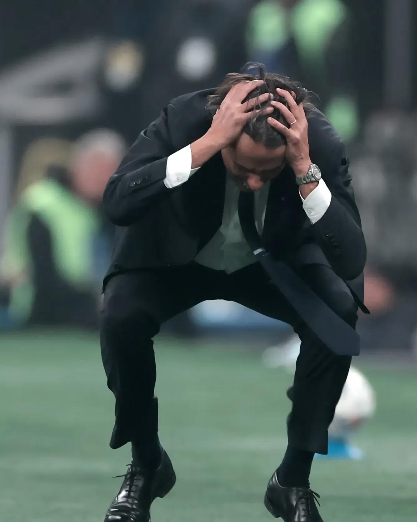 那不勒斯中场球员受伤,或将暂停一段时间的简单介绍 那不勒斯中场球员受伤,或将暂停一段时间的简单介绍