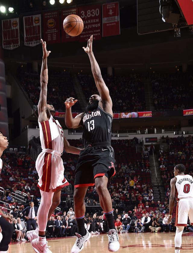 热火完胜辽宁队，保罗状态火热的简单介绍