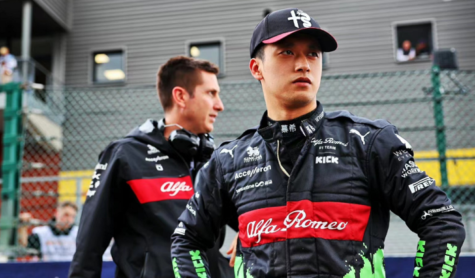 包含红牛车队翻盘哈斯车队，周冠宇高光表现的词条