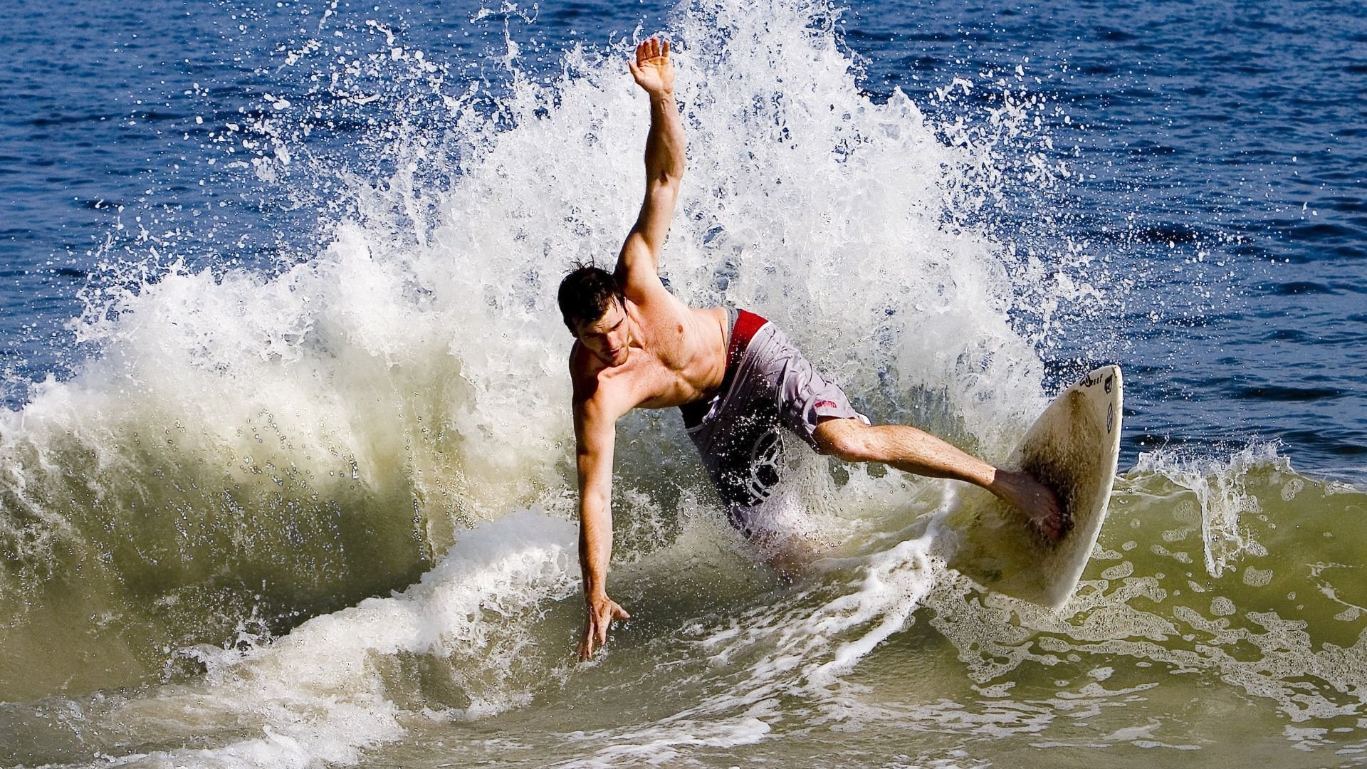 逆转与坚守，英格兰乒乓的奇迹之夜，奥恰洛夫带队击碎奥地利壁垒